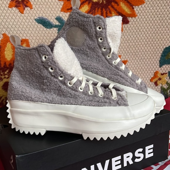 Converse 172202C
RUN STAR HIKE HI
VAPOR MAUVENECHETNIOLET ORE
Men’s platforms - Picture 6 of 16